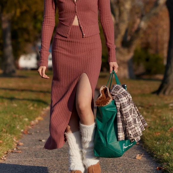 NEW UO Out From Under Bounce Plush Suki Ribbed Maxi Skirt - Picture 3 of 8